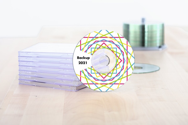 Etichetta CD colorata "Backup 2021